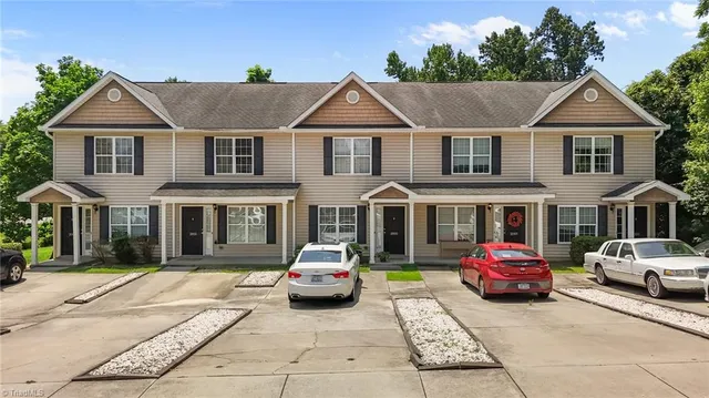 $1,575 | 2009 Sherwood Street, Greensboro, NC 27403