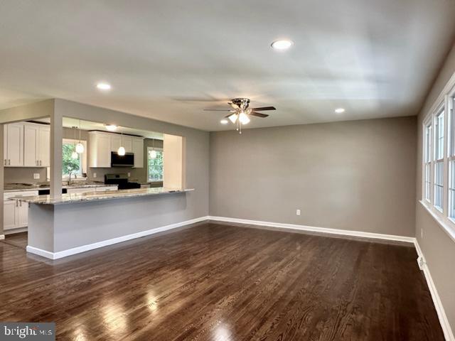 86 South Burlington Road Bridgeton, NJ 08302 - Photo 8 of 42 Living Room