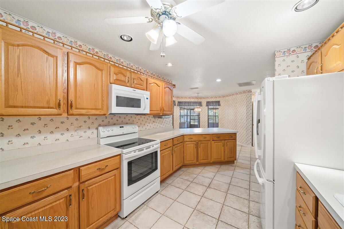 3949 Hunters Ridge Way Titusville, FL 32796 - Photo 10 of 37 11-untitled-17