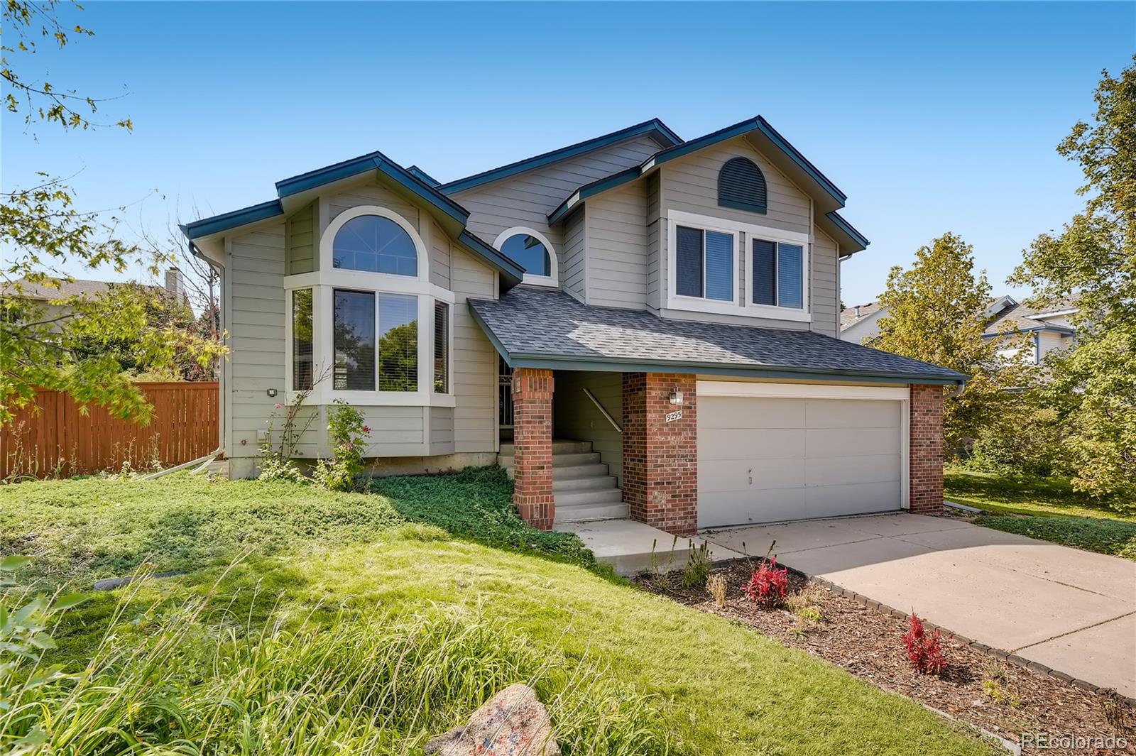 9295 Windsor Way Highlands Ranch, CO 80126 - Photo 2 of 28 Gallery Image 2