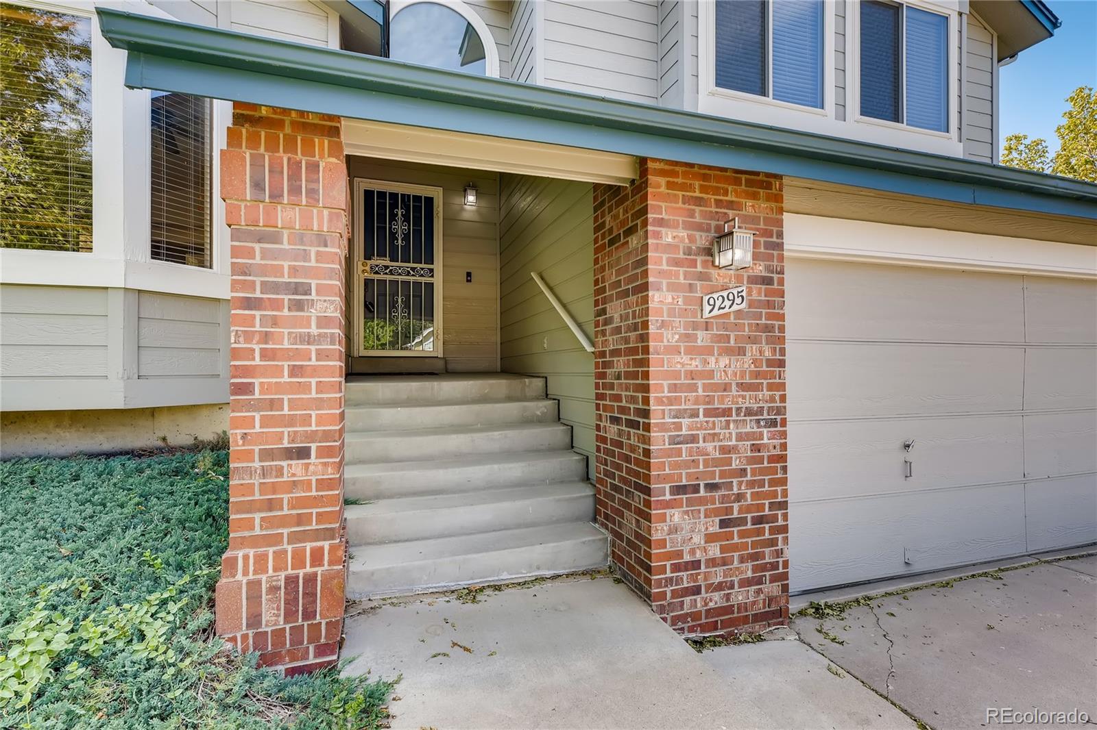 9295 Windsor Way Highlands Ranch, CO 80126 - Photo 3 of 28 Gallery Image 3