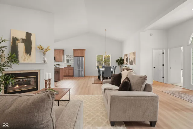 $425,000 | 14901 Windmill Drive, Carmel, IN 46033