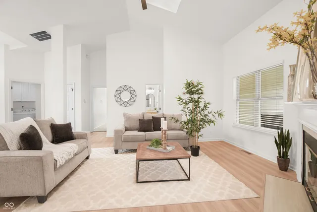 $425,000 | 14901 Windmill Drive, Carmel, IN 46033