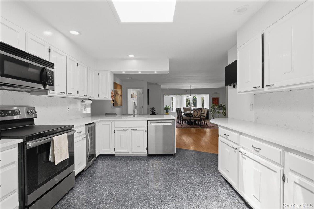 275 Broadfield Road New Rochelle, NY 10804 - Photo 17 of 32 Gallery Image 17