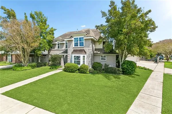 $549,000 | 4701 Lake Vista Drive, Metairie, LA 70006