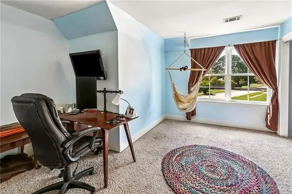 $549,000 | 4701 Lake Vista Drive, Metairie, LA 70006