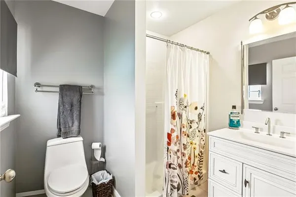 $549,000 | 4701 Lake Vista Drive, Metairie, LA 70006