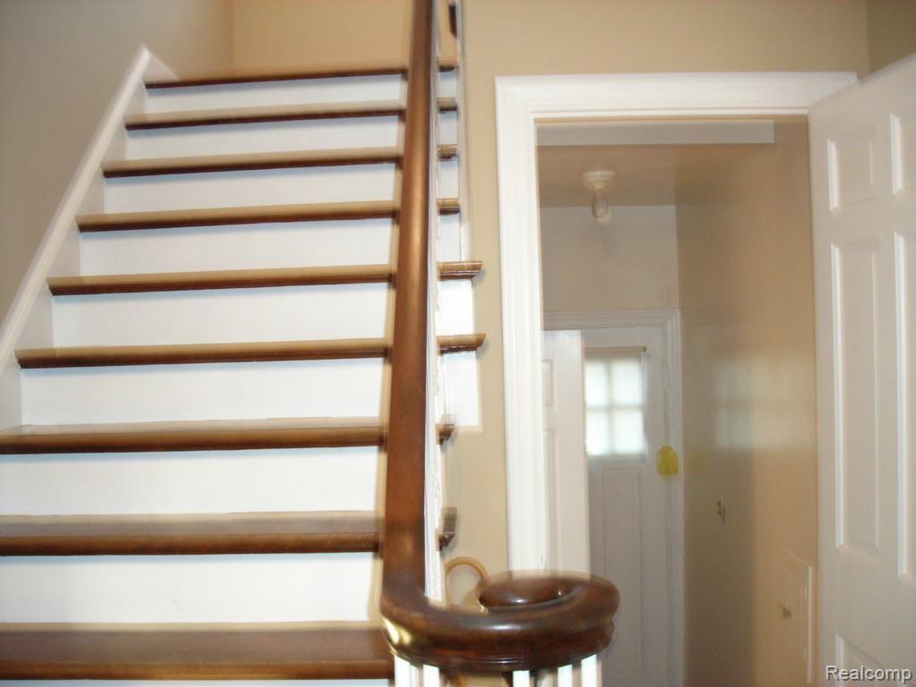 63 Walnut Street River Rouge, MI 48218 - Photo 7 of 13 DSCN1025.jpg