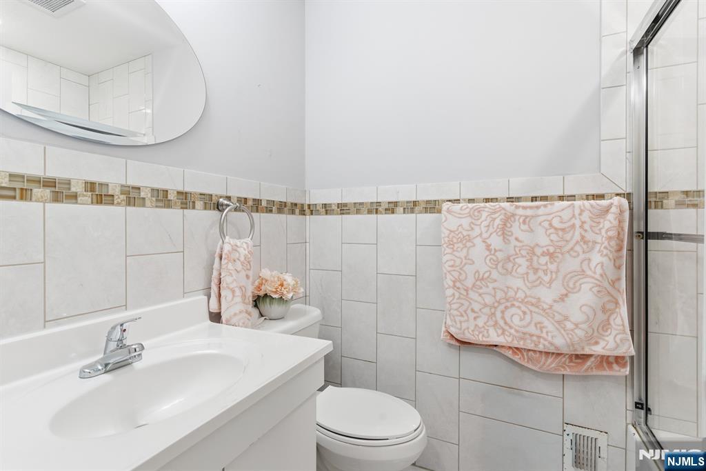 486 4th Street Newark, NJ 07107 - Photo 11 of 13