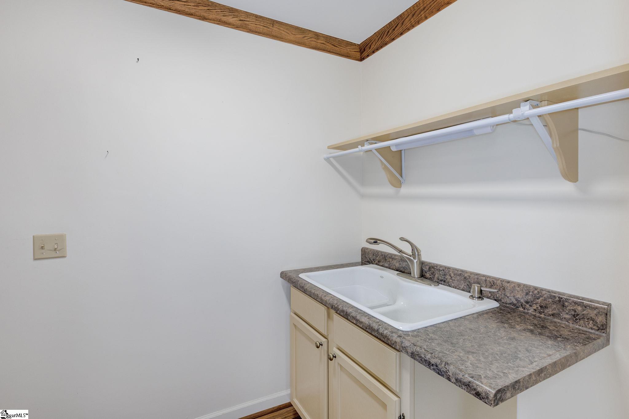 2835 Locust Hill Road Taylors, SC 29687 - Photo 13 of 32 Gallery Image 13