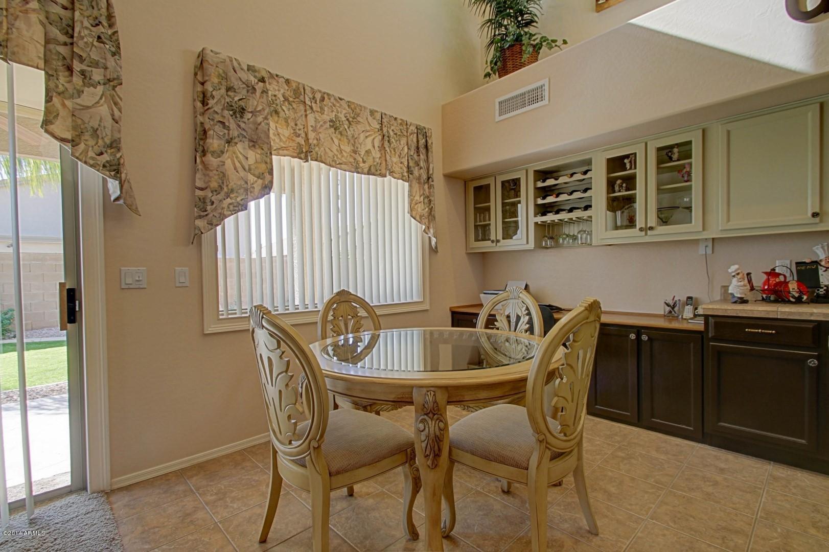 15911 West Hearn Road Surprise, AZ 85379 - Photo 14 of 39 Hearn (14)