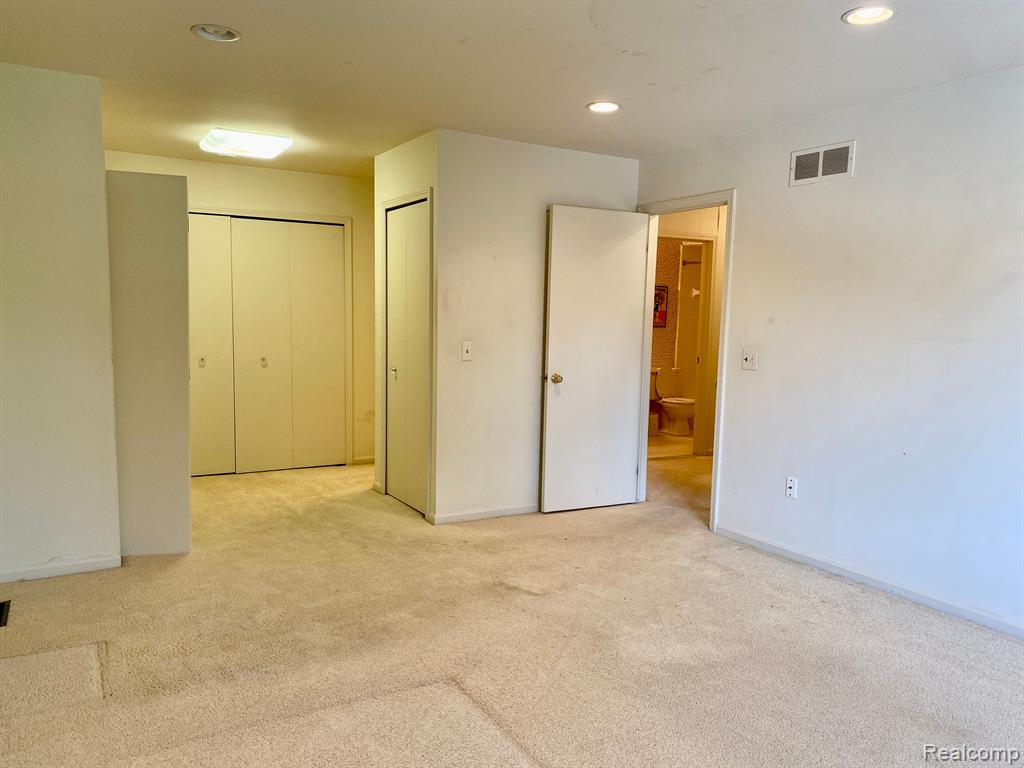 29640 Middlebelt Road, Unit 2601 Farmington Hills, MI 48334 - Photo 16 of 24