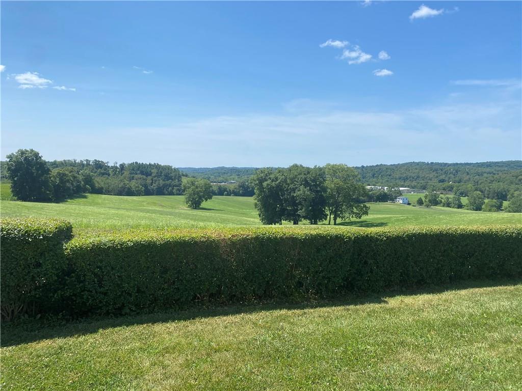 647 Linden Road Eighty Four, PA 15330 - Photo 2 of 25 Gallery Image 2