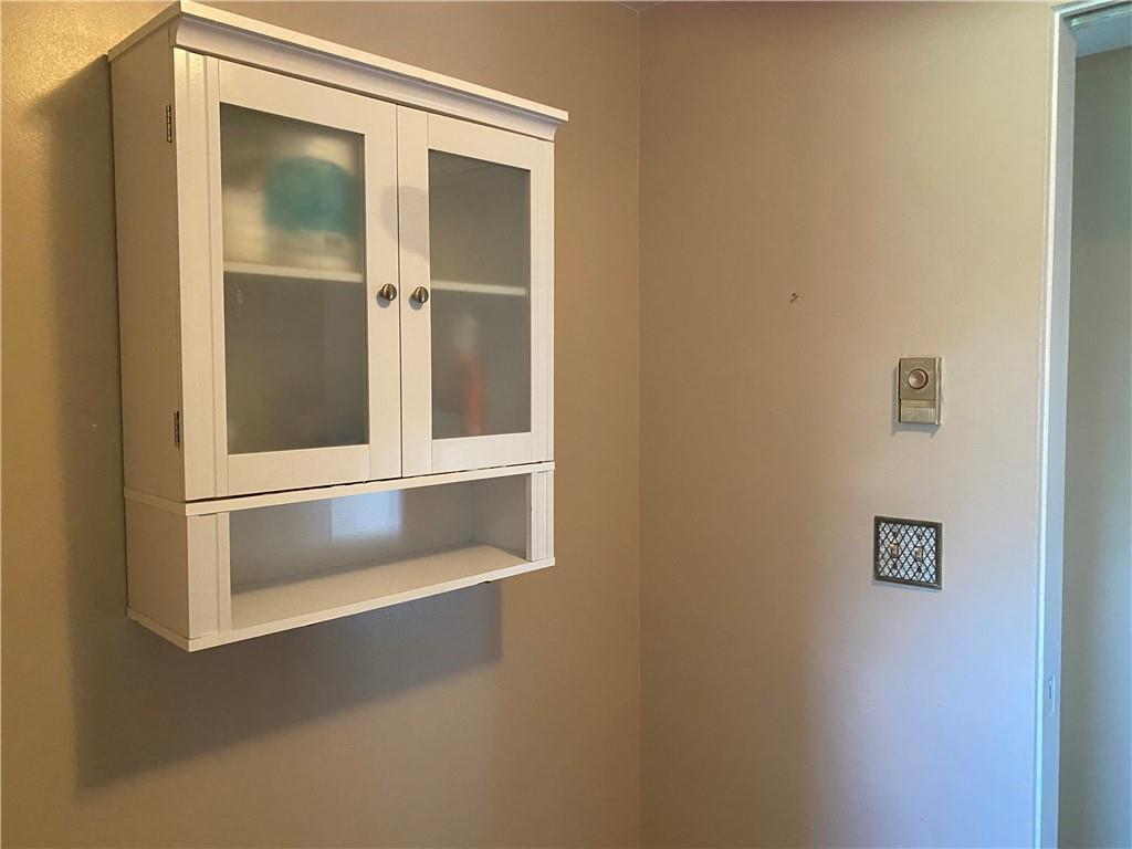 647 Linden Road Eighty Four, PA 15330 - Photo 15 of 25 Gallery Image 15