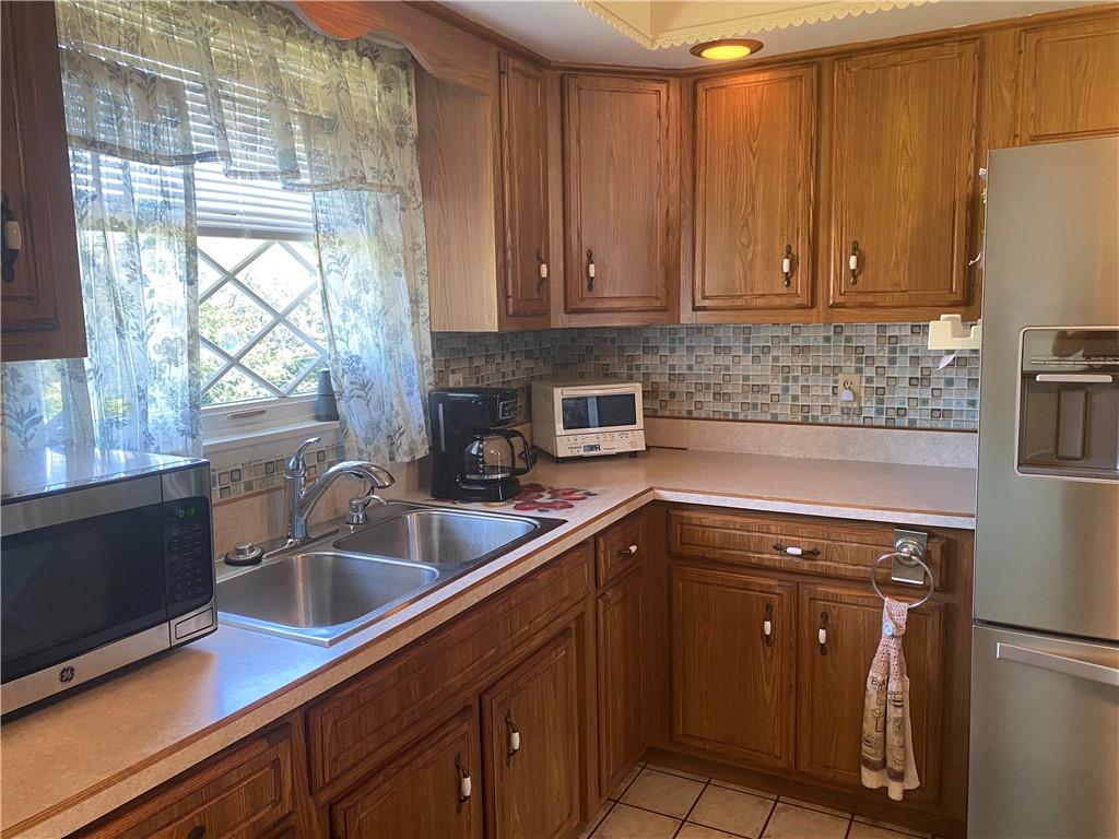 647 Linden Road Eighty Four, PA 15330 - Photo 9 of 25 Gallery Image 9