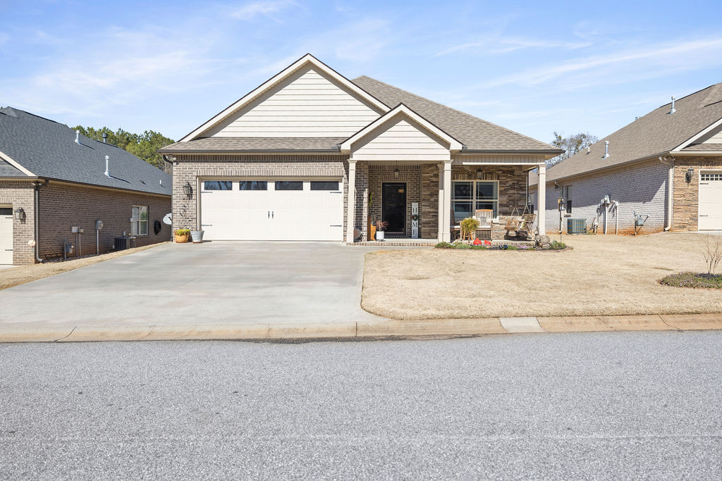 205 Friend Street Anderson, SC 29621 - Photo 1 of 25 Gallery Image 1