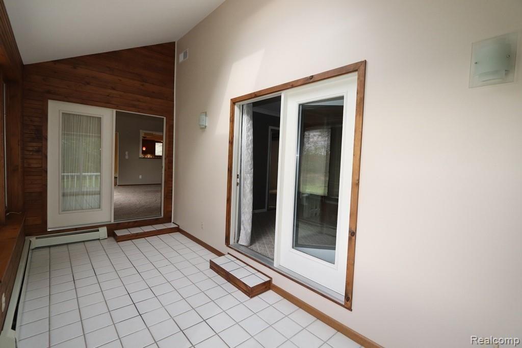 9444 Irish Road Grand Blanc, MI 48439 - Photo 27 of 60 IMG_2858.JPG