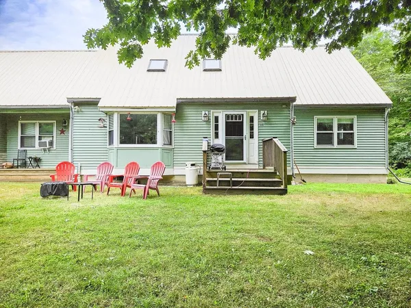 $2,995 | 34 Hidden Meadows Lane, Unit A, Eliot, ME 03903