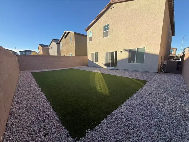 $2,350 | 4559 Merlot Hills Avenue, Las Vegas, NV 89141
