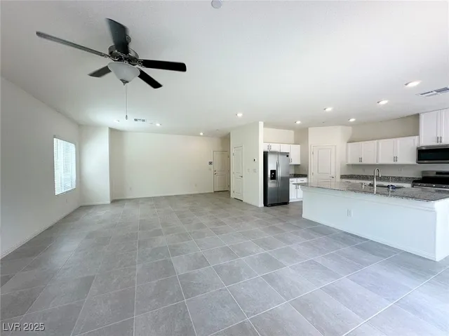 $2,350 | 4559 Merlot Hills Avenue, Las Vegas, NV 89141