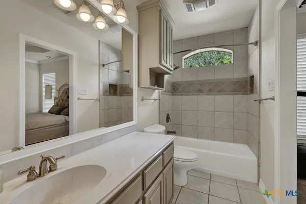 $998,000 | 9752 Trophy Oaks Drive, San Antonio, TX 78266