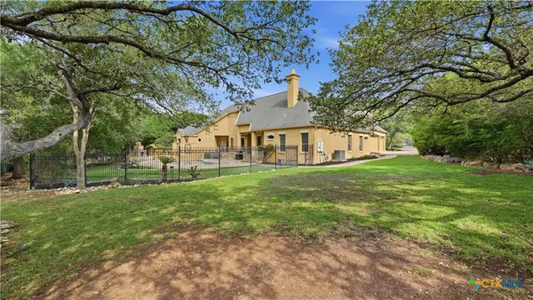 $998,000 | 9752 Trophy Oaks Drive, San Antonio, TX 78266