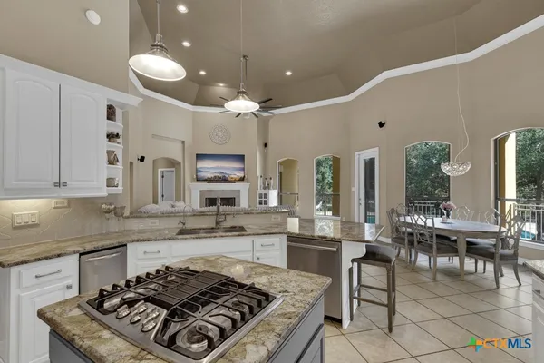 $998,000 | 9752 Trophy Oaks Drive, San Antonio, TX 78266