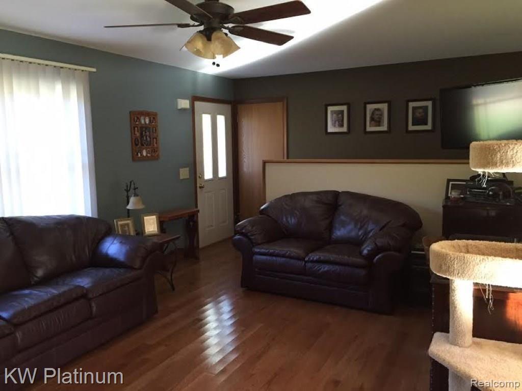 4108 Rabidue Road North Street, MI 48049 - Photo 11 of 32 Living room