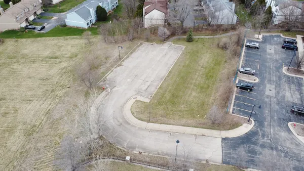 $89,900 | 1188 East Algonquin Road, Algonquin, IL 60102