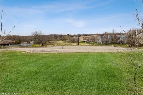 $89,900 | 1188 East Algonquin Road, Algonquin, IL 60102