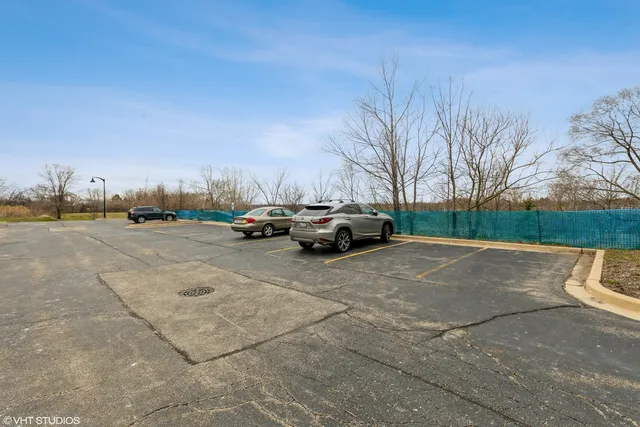 $154,900 | 1188 East Algonquin Road, Algonquin, IL 60102