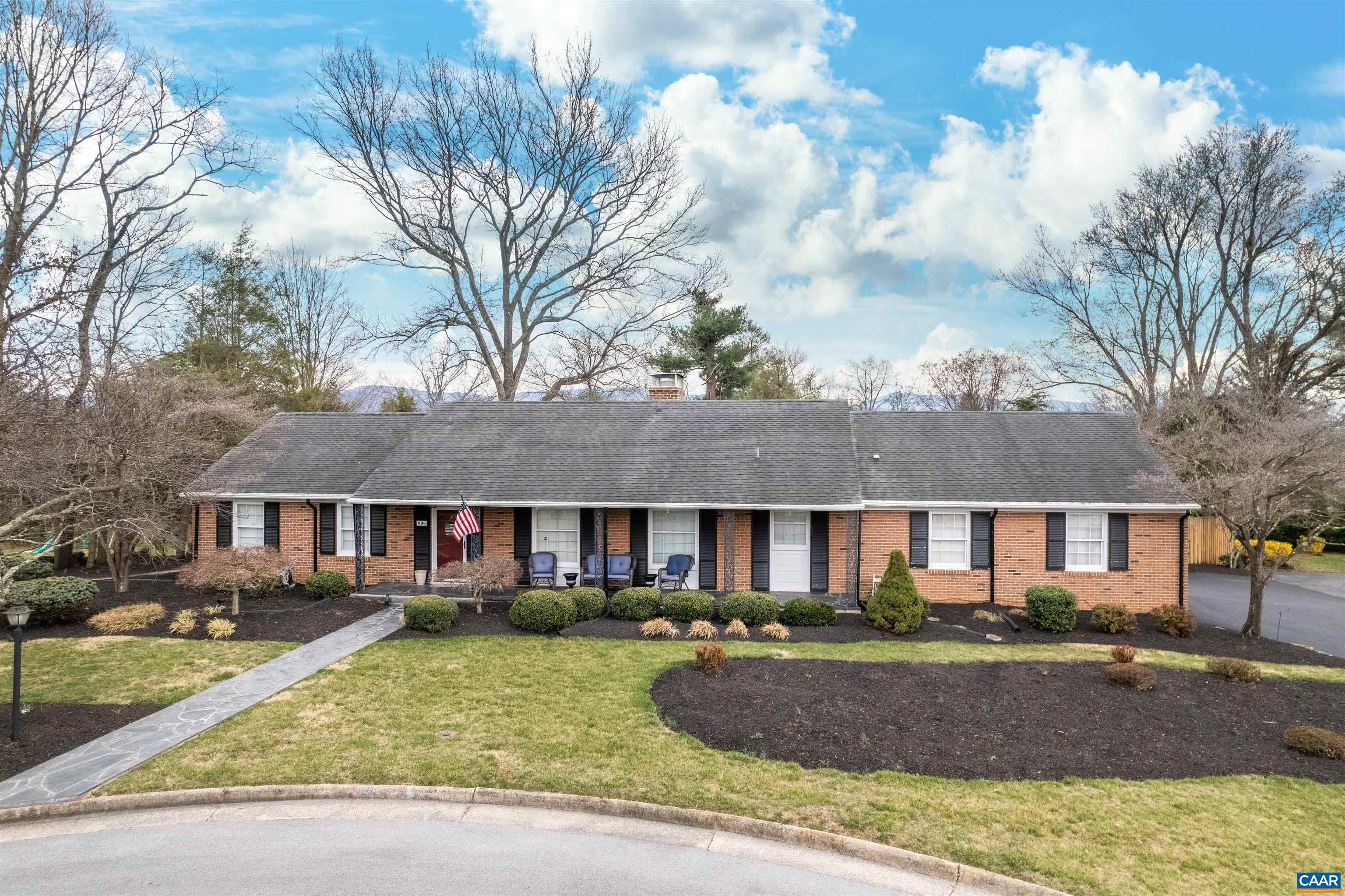 806 Kent Road Waynesboro, VA 22980 - Photo 1 of 57 Gallery Image 1