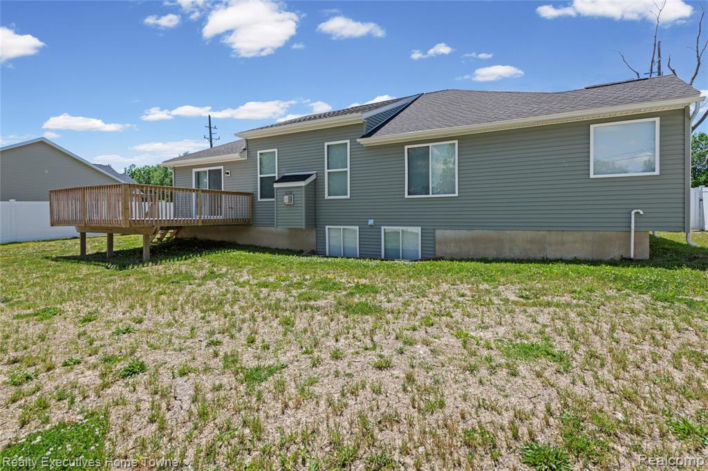 4429 River Road East China, MI 48054 - Photo 8 of 35