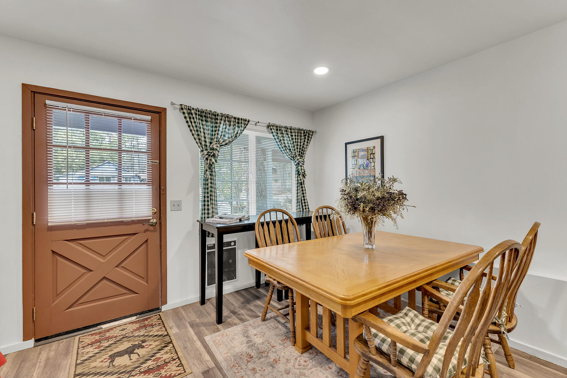 54585 North Circle Drive Idyllwild, CA 92549 - Photo 33 of 58 a view of a livingroom with furniture and window