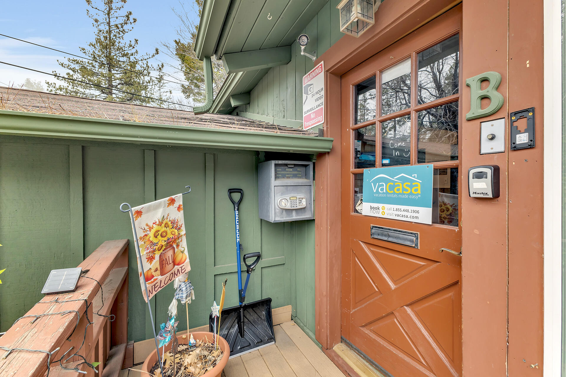 54585 North Circle Drive Idyllwild, CA 92549 - Photo 37 of 58 a wooden bench sitting in front of a building