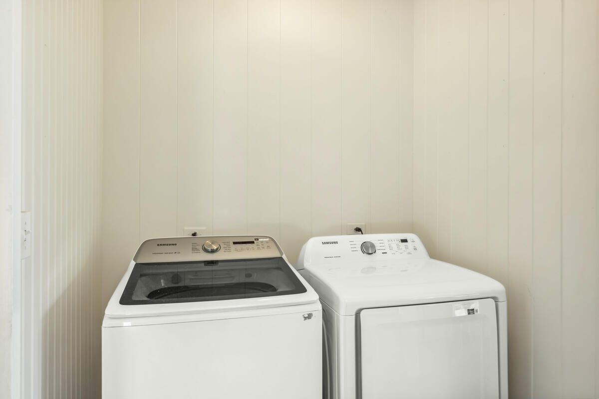 3567 Waha Road Kalaheo, HI 96741 - Photo 19 of 25 a utility room with dryer and washer