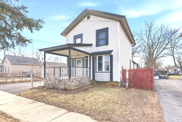 $299,900 | 557 Binder Street, Aurora, IL 60505