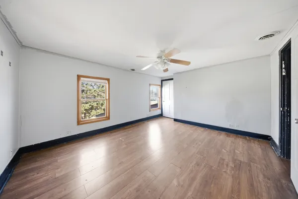 $279,900 | 557 Binder Street, Aurora, IL 60505