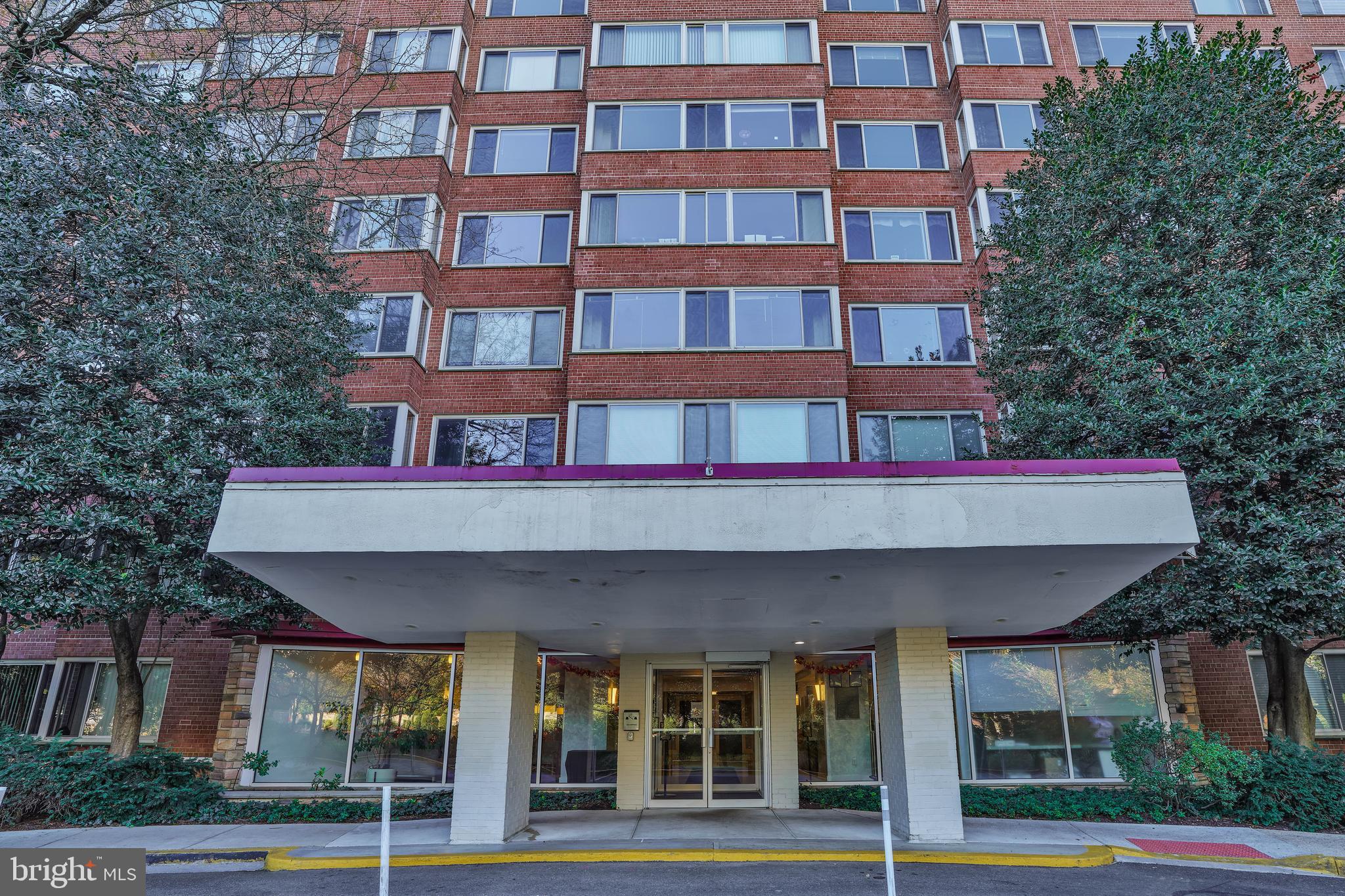 4000 Tunlaw Road Northwest, Unit 220 Washington, DC 20007 - Photo 4 of 30 a front view of a building