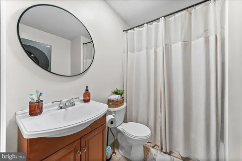 $225,000 | 65 Park Valley Lane, Unit 65, Brookhaven, PA 19015