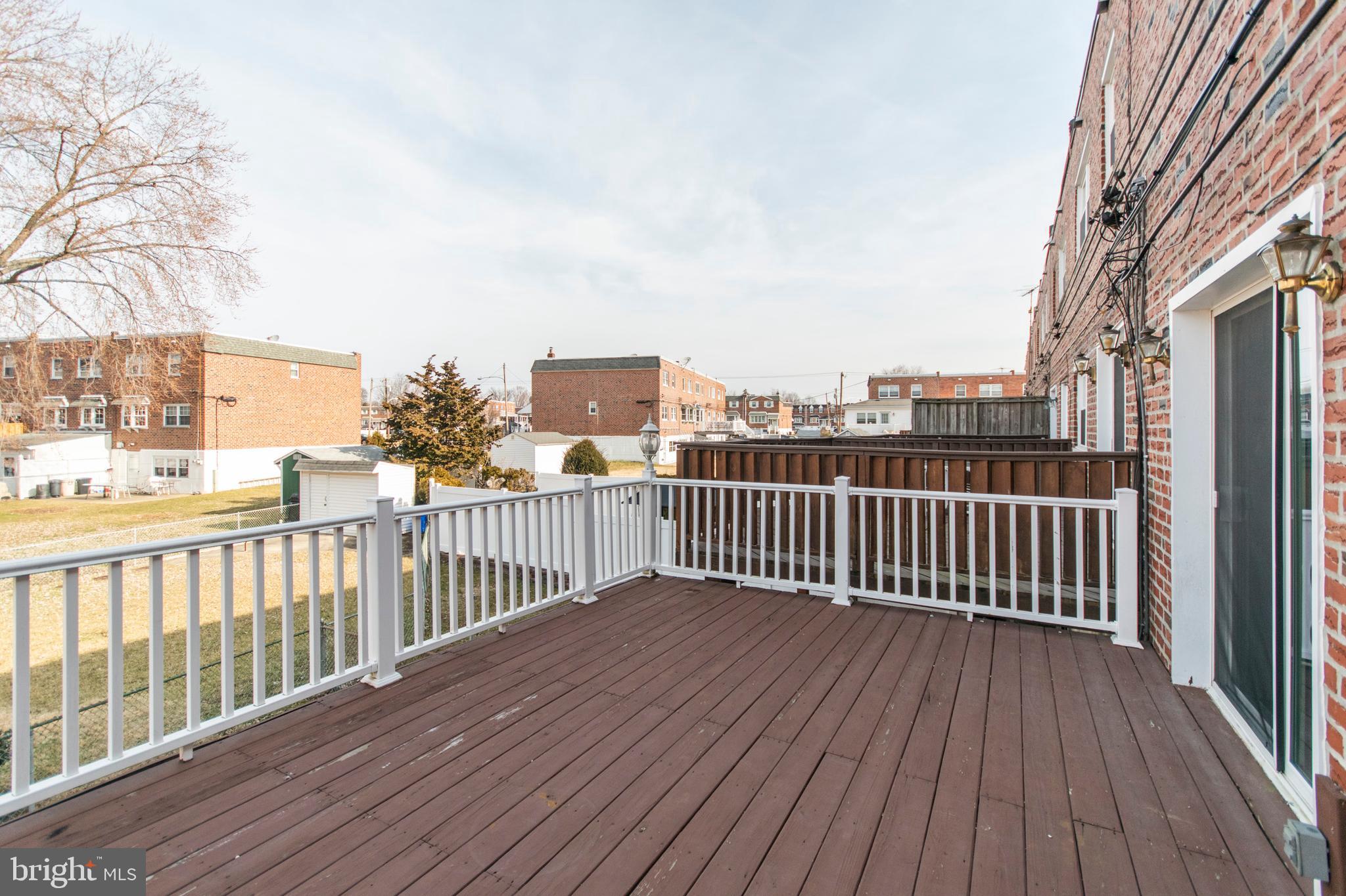 12404 Rambler Road Philadelphia, PA 19154 - Photo 8 of 17 Rear Deck