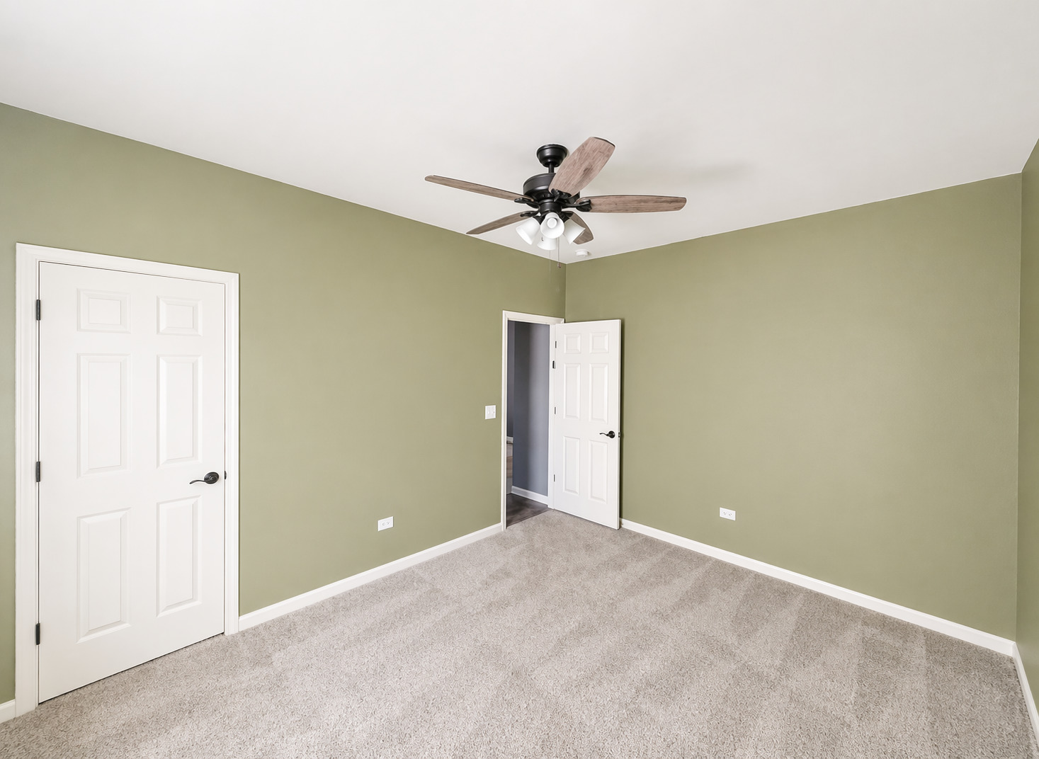713 Long Ridge Trail Minooka, IL 60447 - Photo 11 of 40 an empty room with a ceiling fan and a window