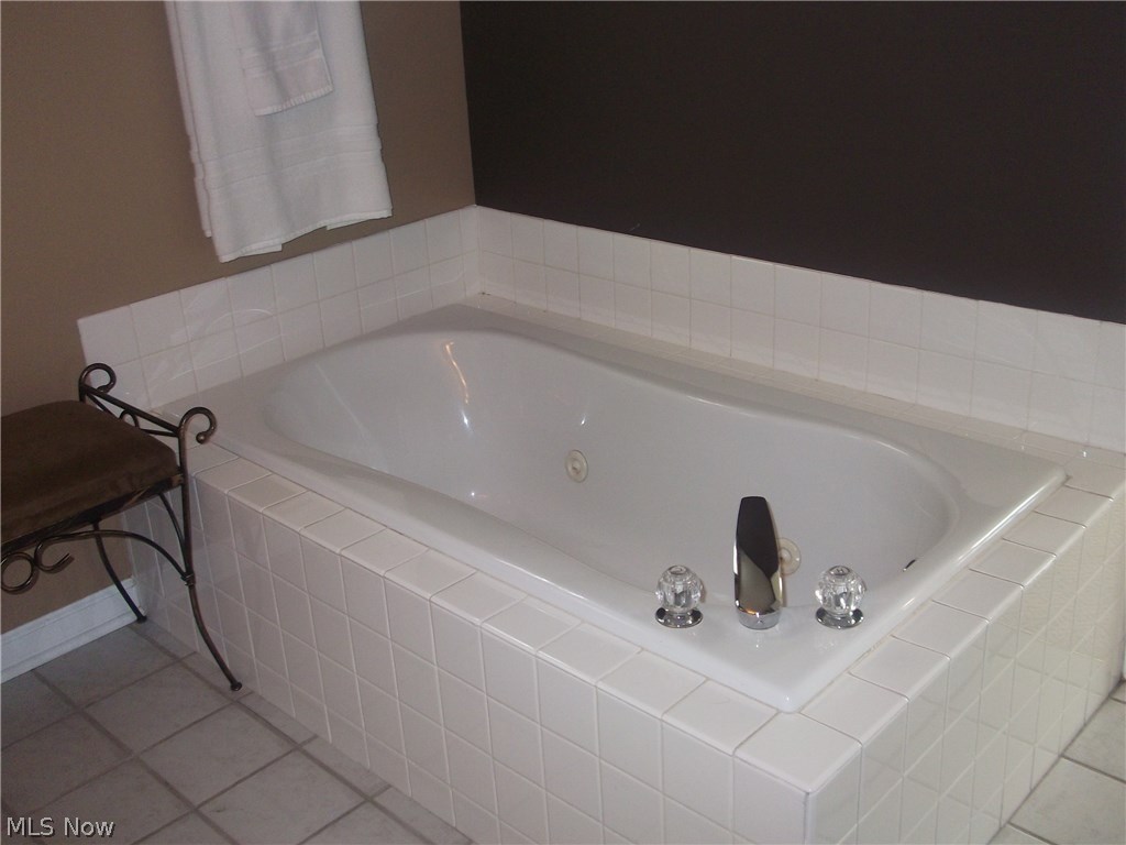 609 Literary Road Cleveland, OH 44113 - Photo 20 of 32 Gallery Image 20