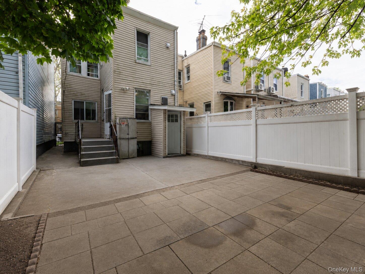 86-19 79th Street Queens, NY 11421 - Photo 25 of 27