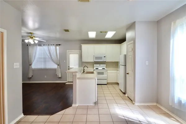 $1,600 | 14306 Melody Glen Lane, Houston, TX 77014