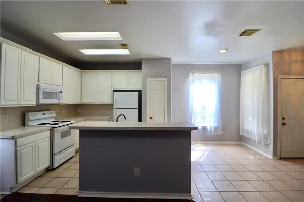 $1,600 | 14306 Melody Glen Lane, Houston, TX 77014