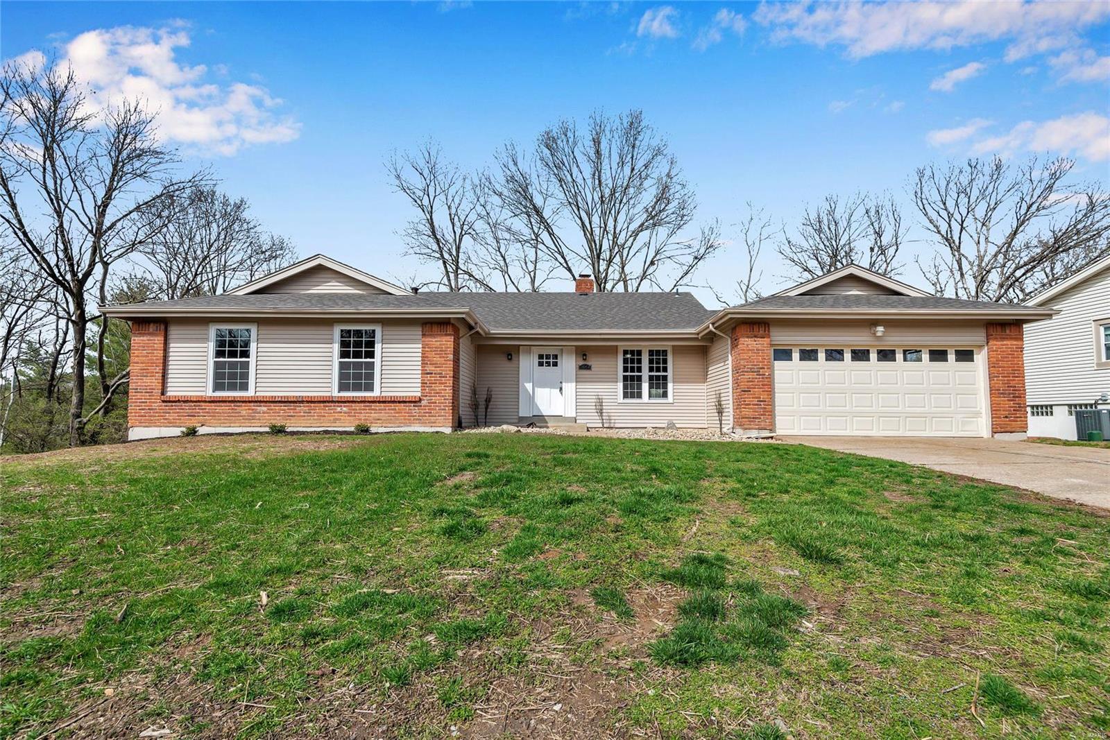 1864 Clover Ridge Court Chesterfield, MO 63017 - Photo 1 of 32 Gallery Image 1