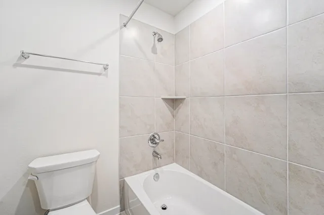 a view of a house with a back yard