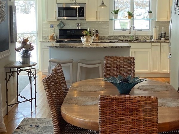 53 Great Woods Road Saugus, MA 01906 - Photo 12 of 40 Gallery Image 12