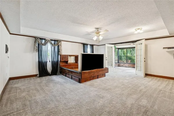 $569,000 | 3600 Lake Ontario Drive, Harvey, LA 70058